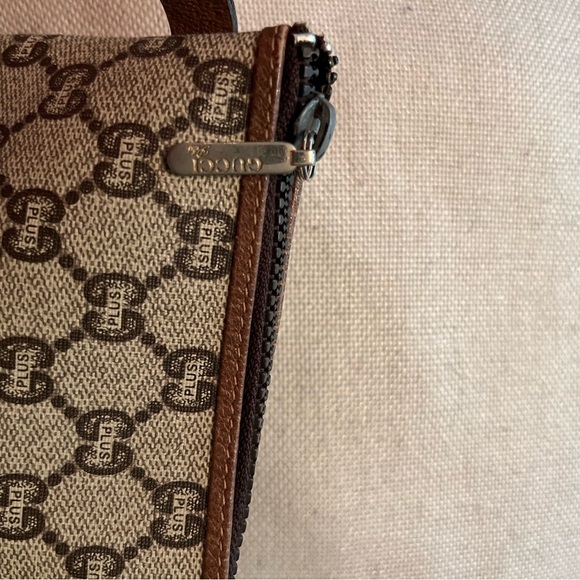 Gucci Monogram Pouch/Clutch - Picture 5 of 7